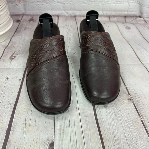 clarks bendables  brown clogs mules may oval leather sz 8 - Picture 2 of 10